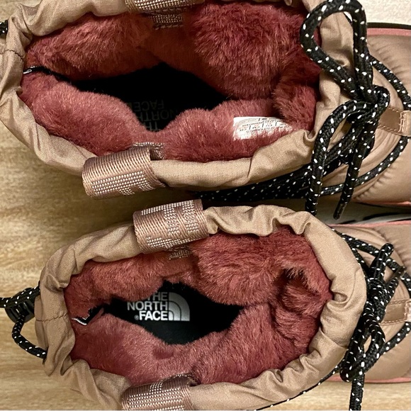 The North Face Women’s Thermoball Lace Up Waterproof Boots - Picture 7 of 10